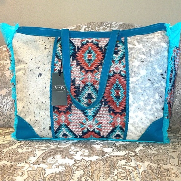 JUST IN-MYRA TONGA RIDGE WEEKENDER BAG - Picture 1 of 4